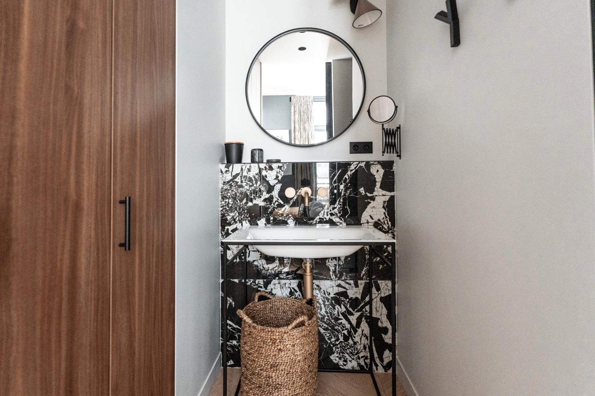 Stylish Flat Close To Louvre & Palais-royal Apartment