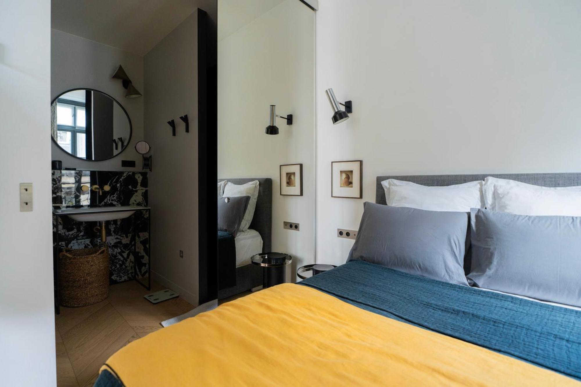 Stylish Flat Close To Louvre & Palais-royal Apartment Paris